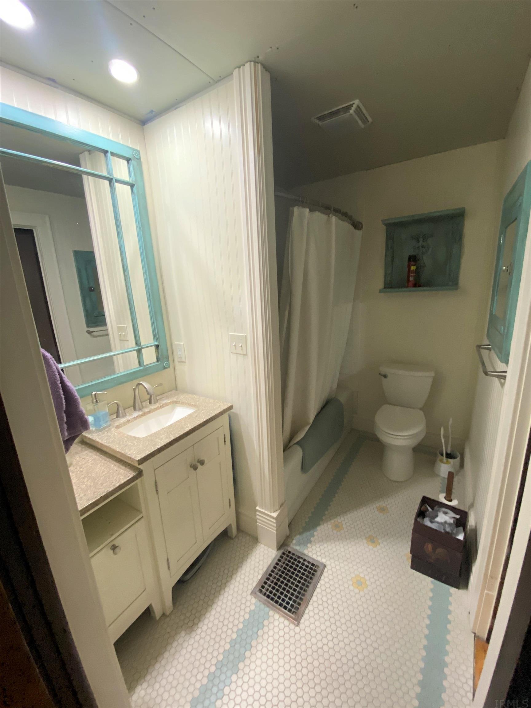 2620 Stringtown Road Evansville, IN 47711 - Photo 20 of 36 Gallery Image 20