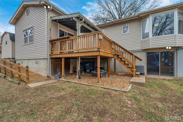 $314,900 | 5439 Valleyside Lane, St. Louis, MO 63128