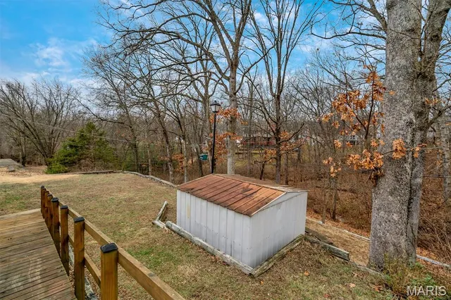 $314,900 | 5439 Valleyside Lane, St. Louis, MO 63128