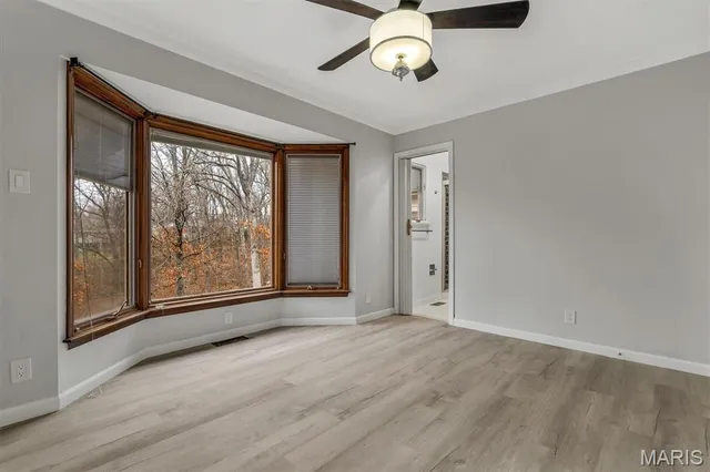 $314,900 | 5439 Valleyside Lane, St. Louis, MO 63128