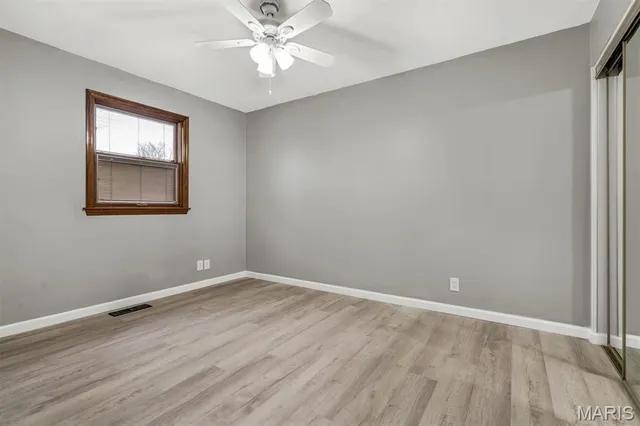 $314,900 | 5439 Valleyside Lane, St. Louis, MO 63128