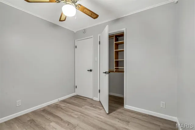 $314,900 | 5439 Valleyside Lane, St. Louis, MO 63128