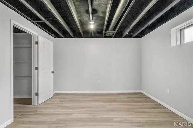 $314,900 | 5439 Valleyside Lane, St. Louis, MO 63128