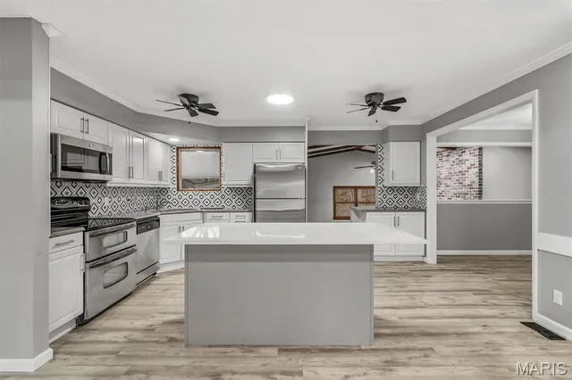 $314,900 | 5439 Valleyside Lane, St. Louis, MO 63128