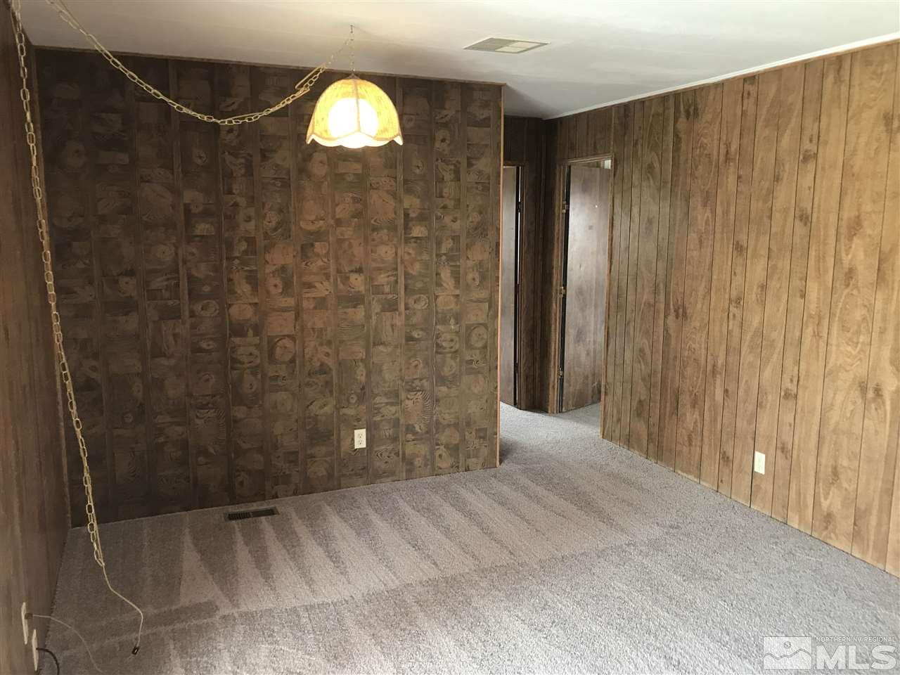 360 Randon Court Fernley, NV 89408 - Photo 8 of 25 Photo 8