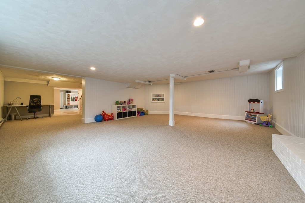 14 Linwood Road Wellesley, MA 02481 - Photo 23 of 26 Gallery Image 23