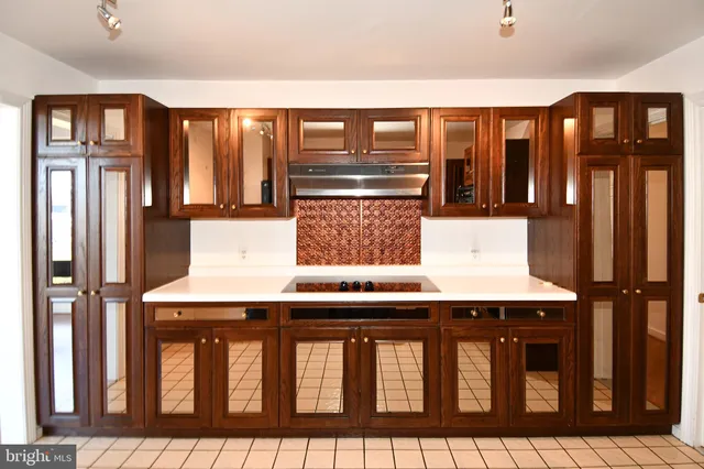 $295,000 | 10 East Lee Street, Unit 809, Baltimore, MD 21202