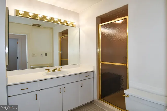 $295,000 | 10 East Lee Street, Unit 809, Baltimore, MD 21202