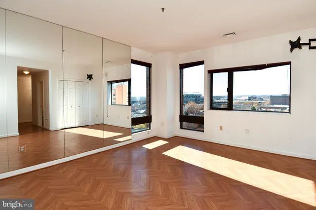 $295,000 | 10 East Lee Street, Unit 809, Baltimore, MD 21202