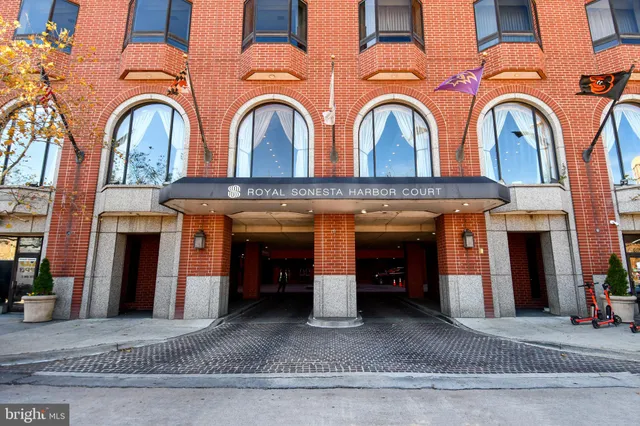 $295,000 | 10 East Lee Street, Unit 809, Baltimore, MD 21202