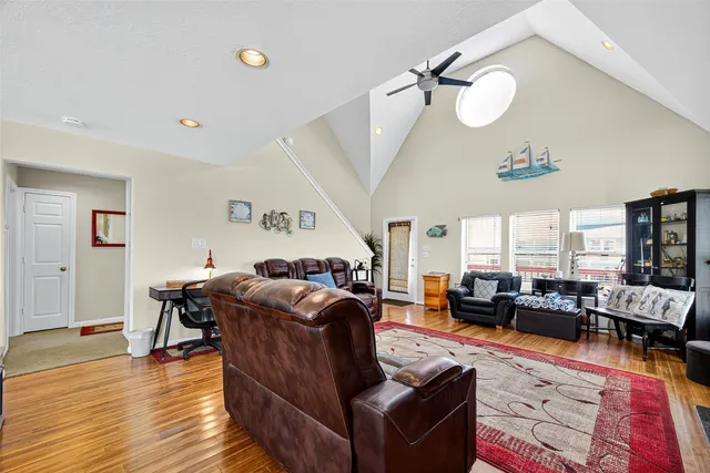 $2,950 | 16518 John Davis Road, Galveston, TX 77554