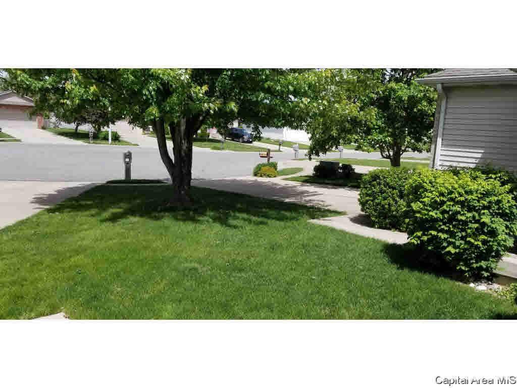 1710 Tern Place Springfield, IL 62711 - Photo 2 of 35 Gallery Image 2
