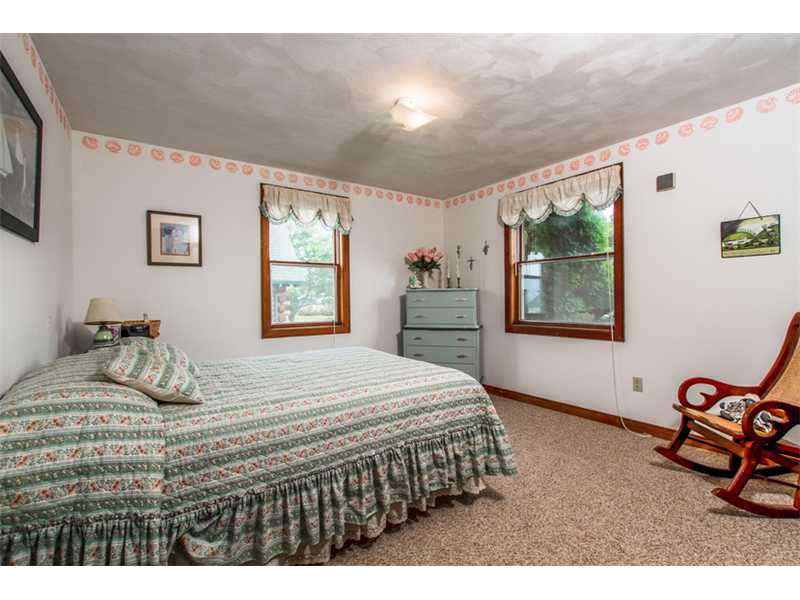 122 Conch Road Narragansett, RI 02882 - Photo 15 of 25 Bedroom.
