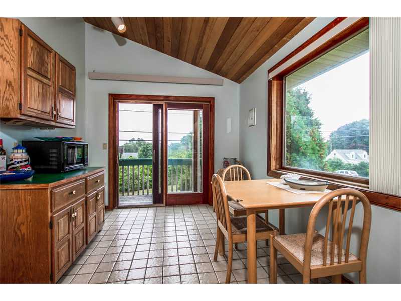 122 Conch Road Narragansett, RI 02882 - Photo 6 of 25 Kitchen.