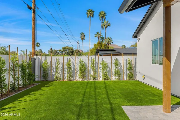 $10,000 | 3002 North 53rd Place, Phoenix, AZ 85018