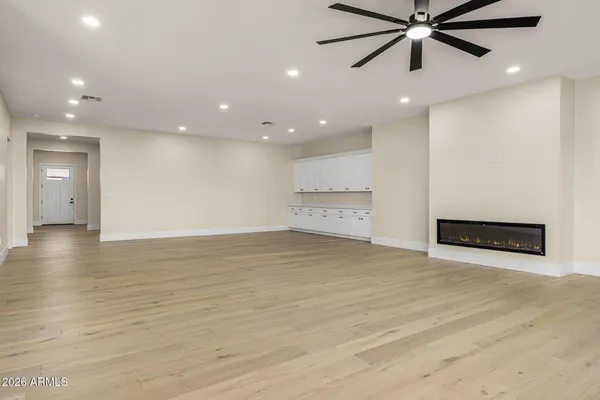 $10,000 | 3002 North 53rd Place, Phoenix, AZ 85018