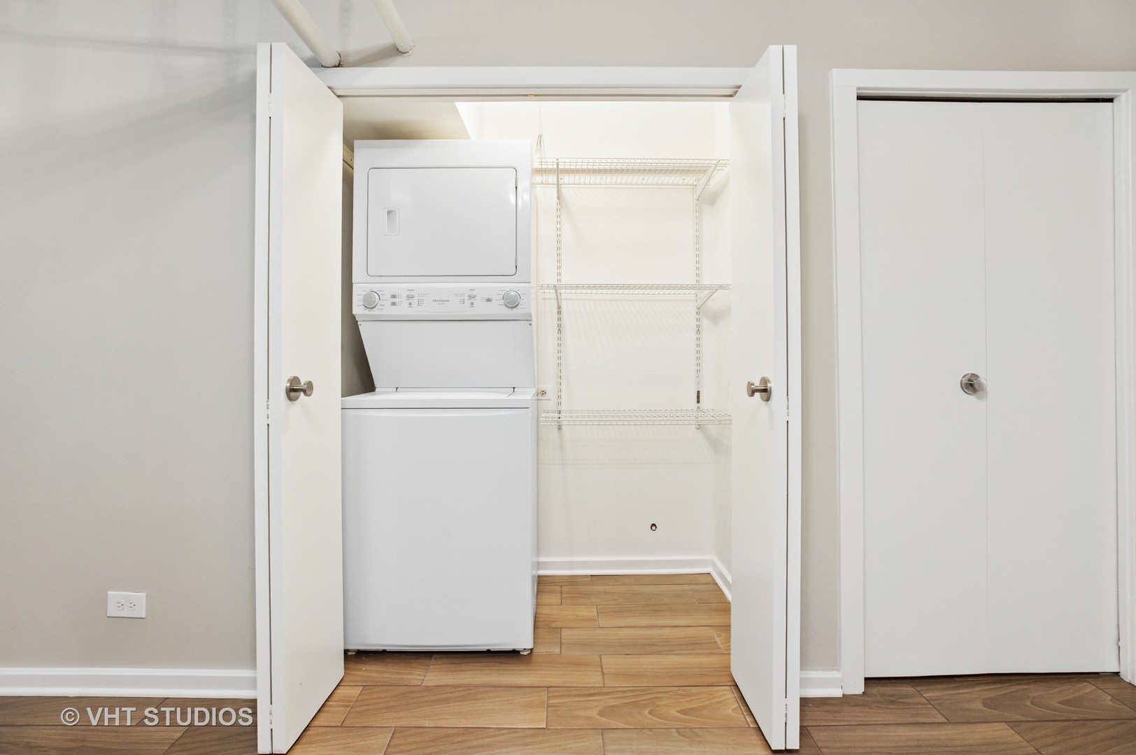 550 West Brompton Avenue, Unit 1S Chicago, IL 60657 - Photo 25 of 28 a view of walk in closet with empty racks