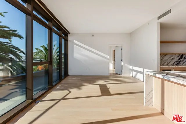 $24,000 | 700 Broadway, Unit PH 815, Santa Monica, CA 90401