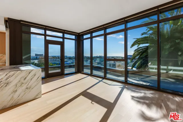 $24,000 | 700 Broadway, Unit PH 815, Santa Monica, CA 90401