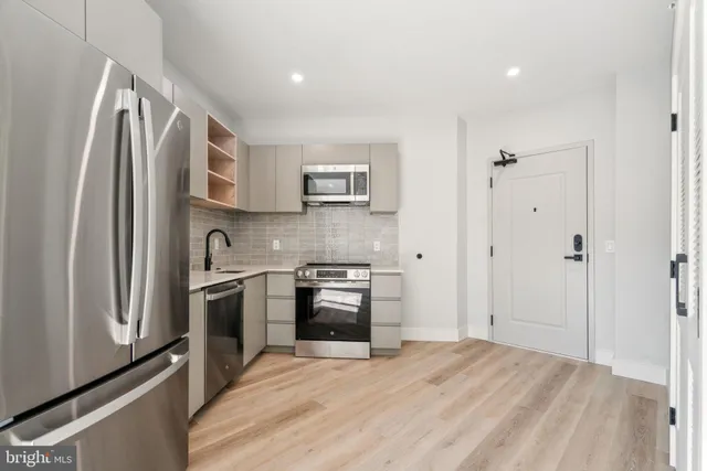 $2,650 | 3748-9 Lancaster Avenue, Unit 211, Philadelphia, PA 19104