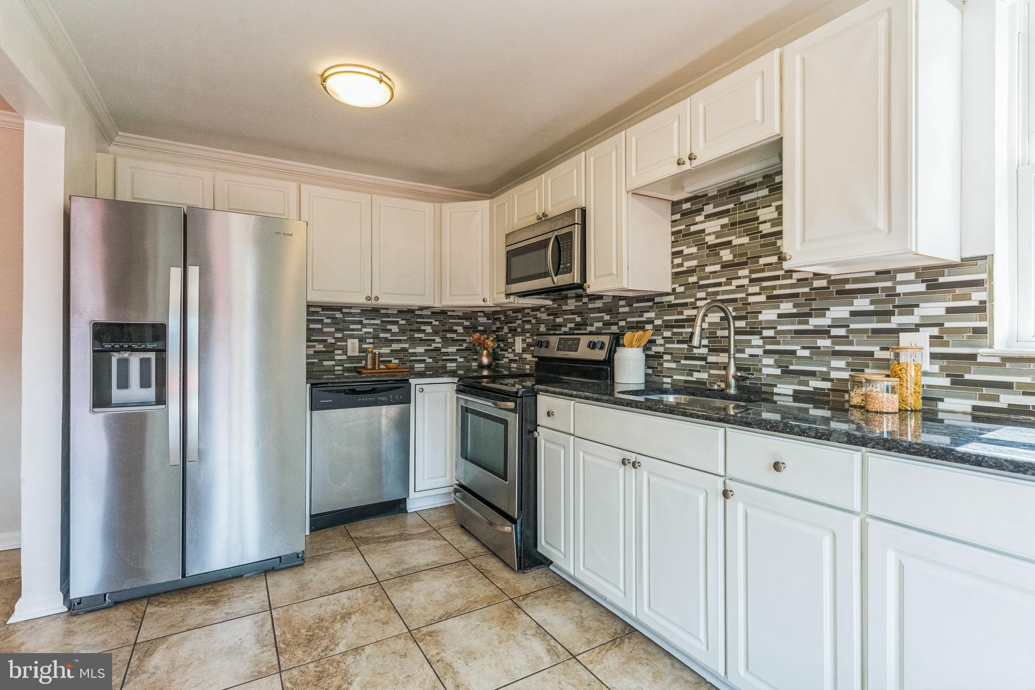 1681 Powell Road Brookhaven, PA 19015 - Photo 11 of 34 Large Kitchen