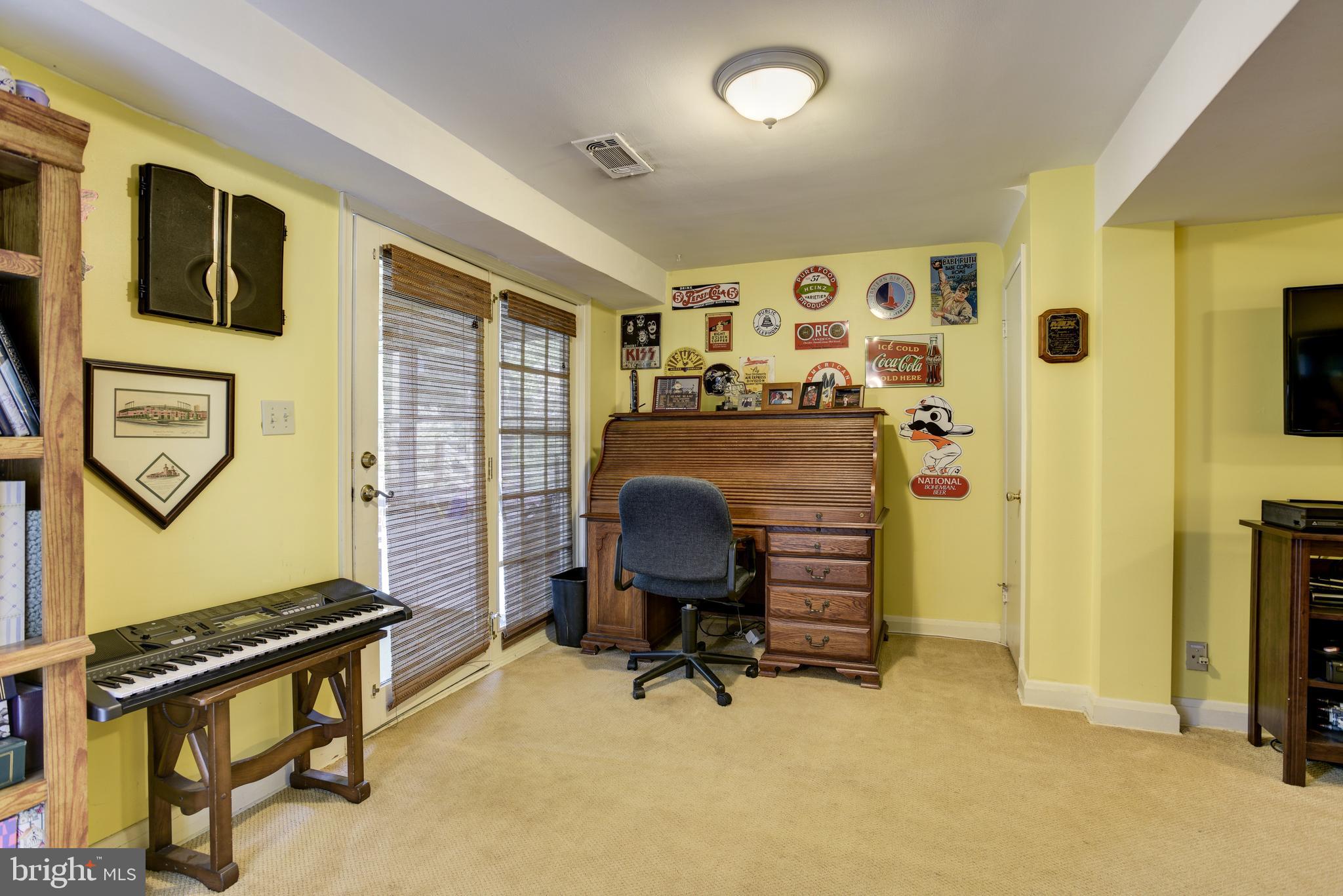 1306 Charmuth Road Lutherville-Timonium, MD 21093 - Photo 29 of 47 Space for a desk