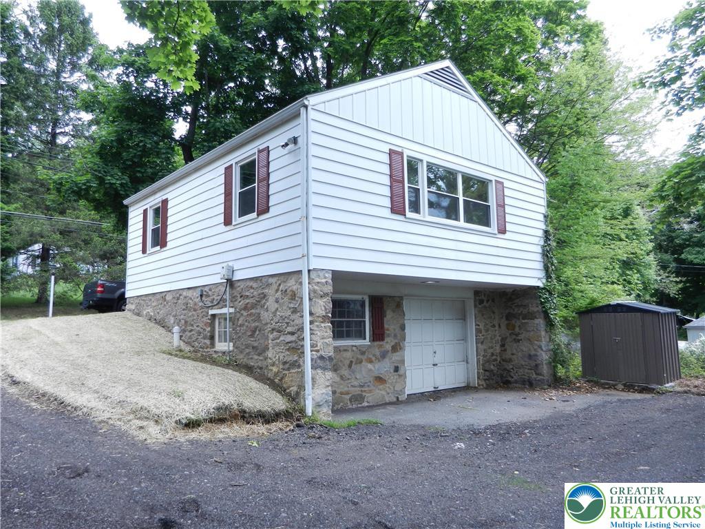 1244 Seidersville Road Bethlehem, PA 18015 - Photo 4 of 17
