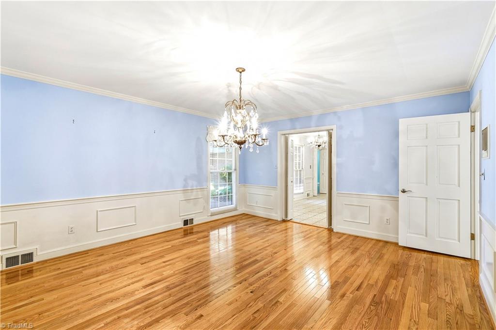 612 Hertford Road Winston-Salem, NC 27104 - Photo 6 of 49
