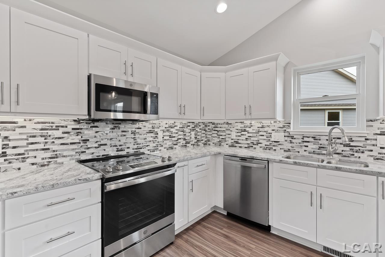 563 Ridge Lane, Unit 28A Tecumseh, MI 49286 - Photo 24 of 38