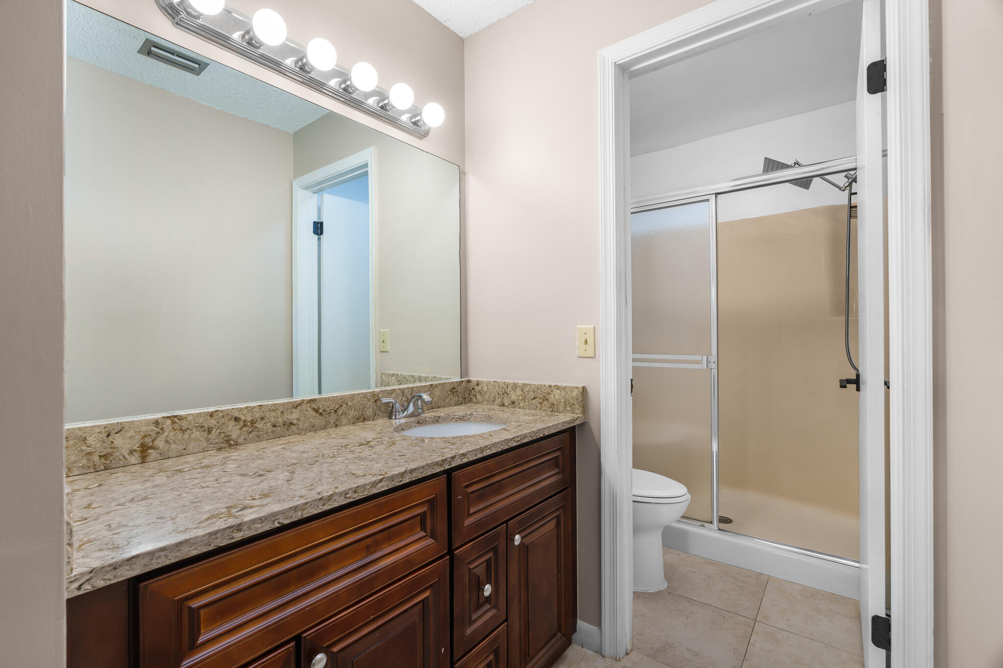 5201 West Club Circle, Unit 203 Boca Raton, FL 33487 - Photo 13 of 28 DSC06232