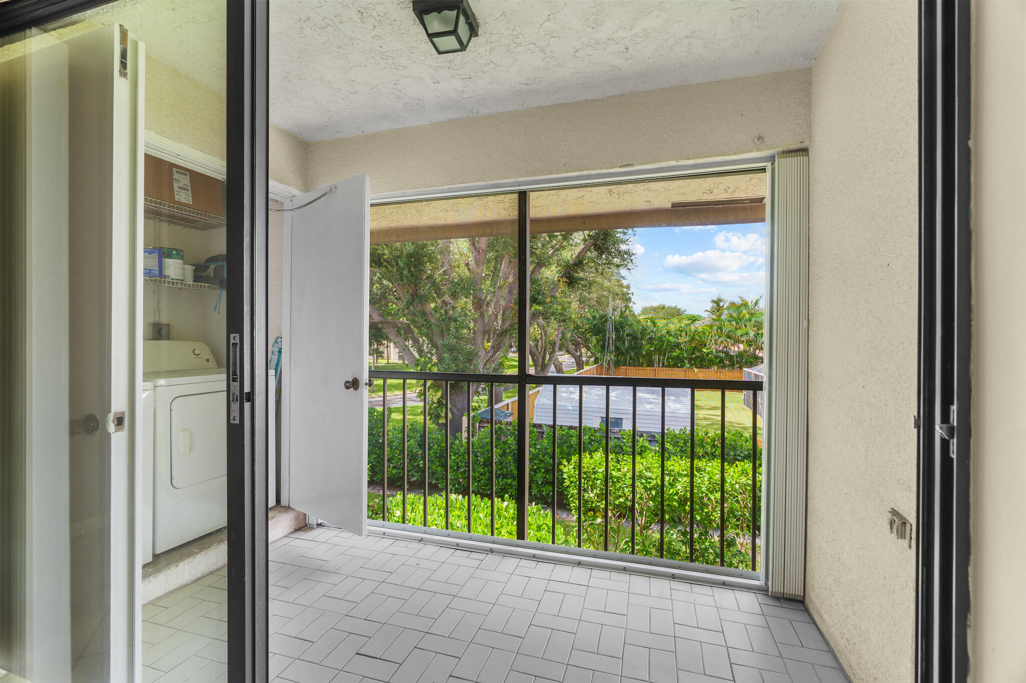5201 West Club Circle, Unit 203 Boca Raton, FL 33487 - Photo 17 of 28 DSC06253