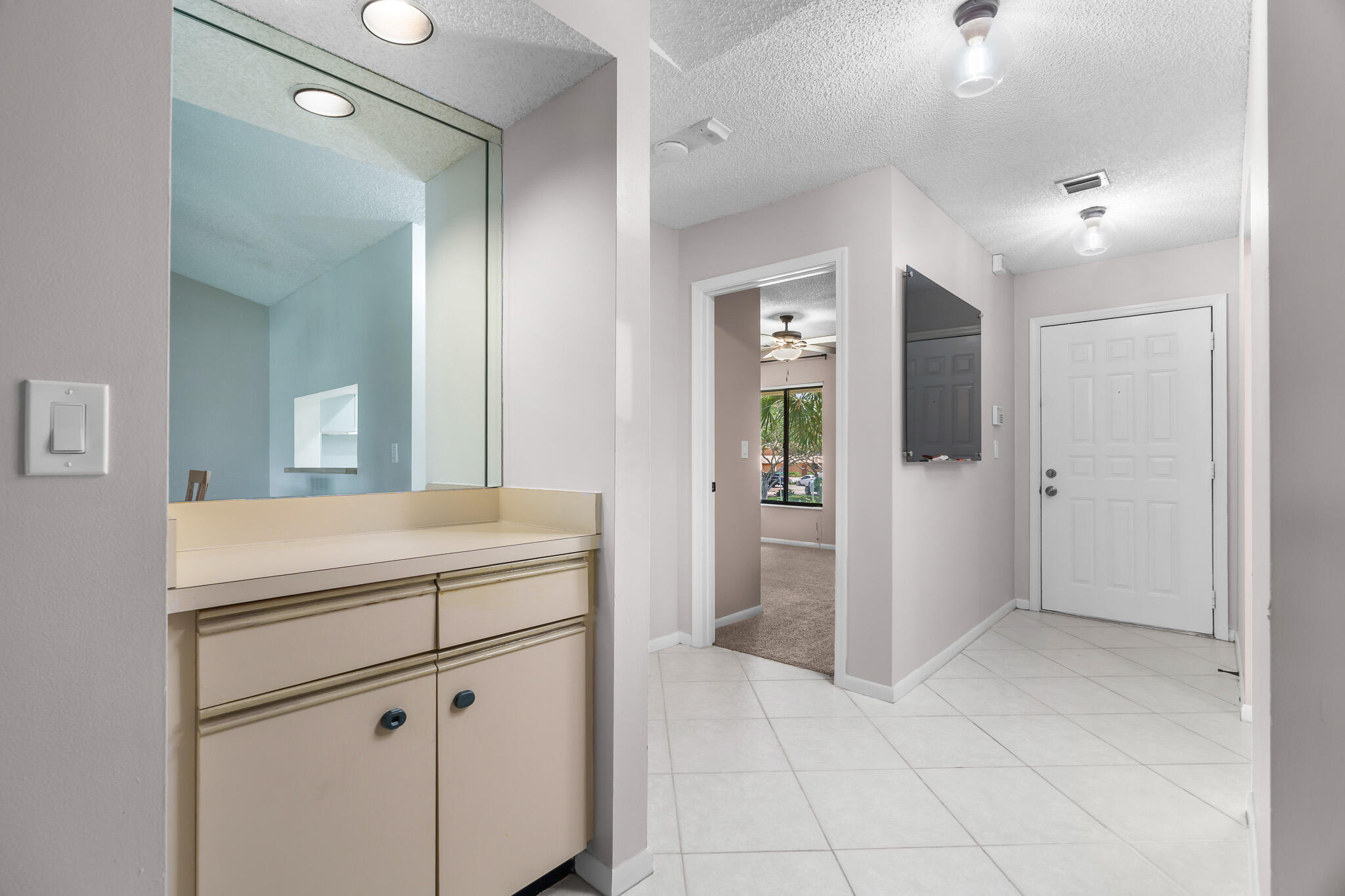 5201 West Club Circle, Unit 203 Boca Raton, FL 33487 - Photo 5 of 28 DSC06130