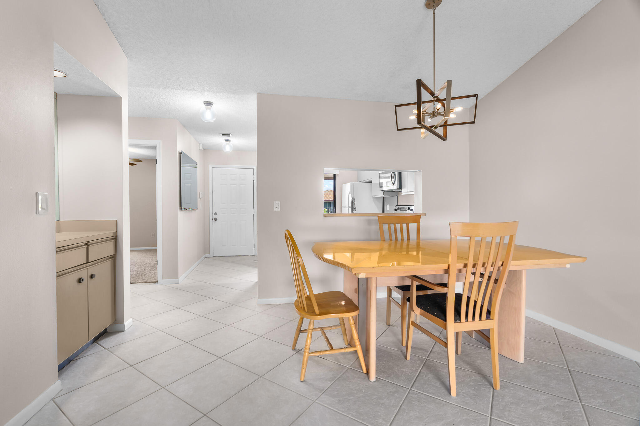 5201 West Club Circle, Unit 203 Boca Raton, FL 33487 - Photo 7 of 28 DSC06270