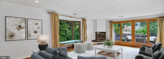 8317 Comanche Court Bethesda, MD 20817 - Photo 40 of 86 Primary addition sitting room virtually staged
