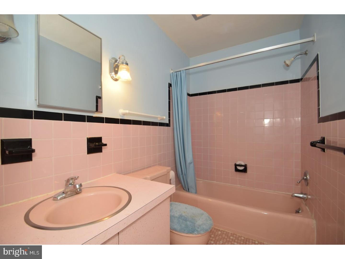 302 Crestview Road Lansdale, PA 19446 - Photo 21 of 25 Bathroom
