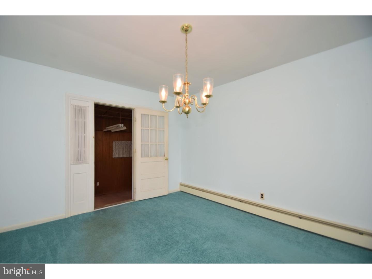 302 Crestview Road Lansdale, PA 19446 - Photo 6 of 25 Dining Room