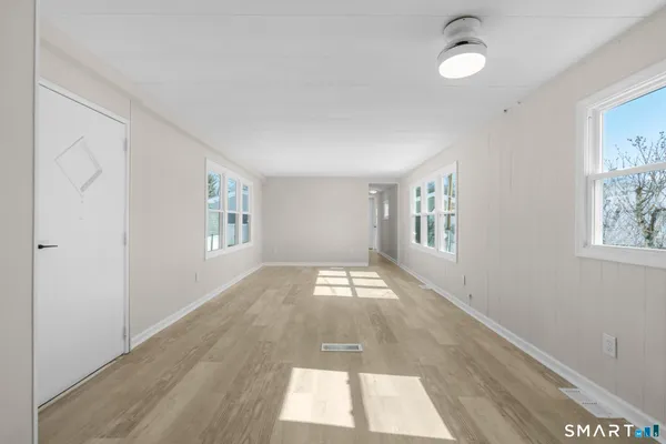 $149,900 | 44 Linden Avenue North, Westbrook, CT 06498