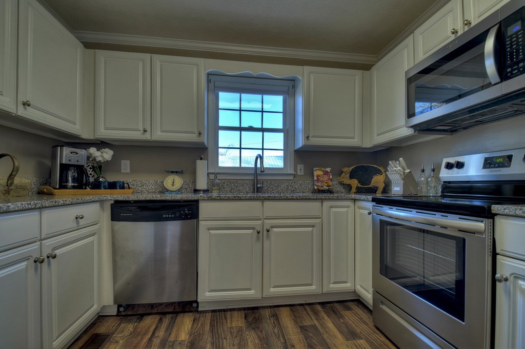 99 Kingtown Street McCaysville, GA 30555 - Photo 16 of 44