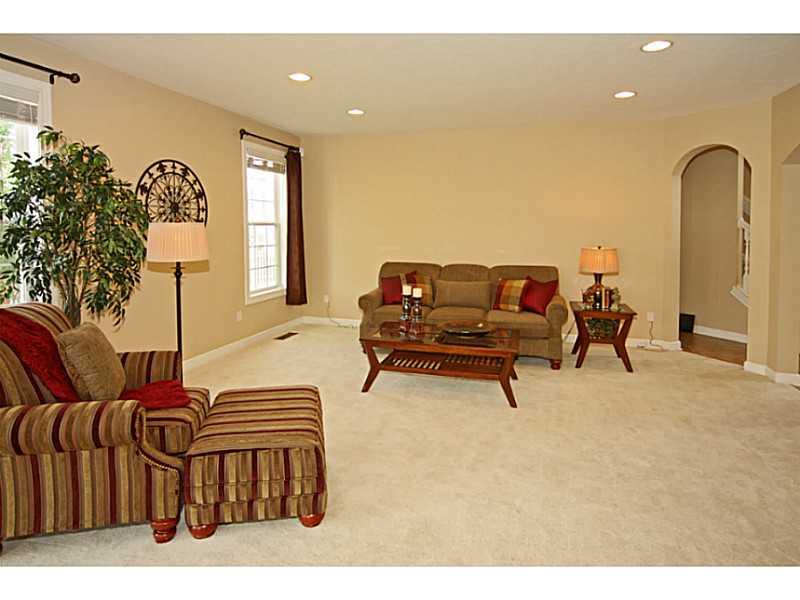 12261 Wolverton Way Fishers, IN 46037 - Photo 10 of 24 Gallery Image 10