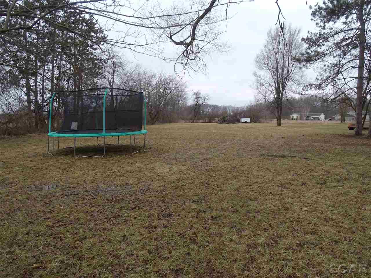 1612 Moore Road Adrian, MI 49221 - Photo 19 of 19 31372992-18.JPG