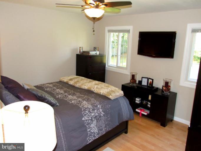 17409 Chiswell Road Poolesville, MD 20837 - Photo 12 of 30 Bedroom (Master)