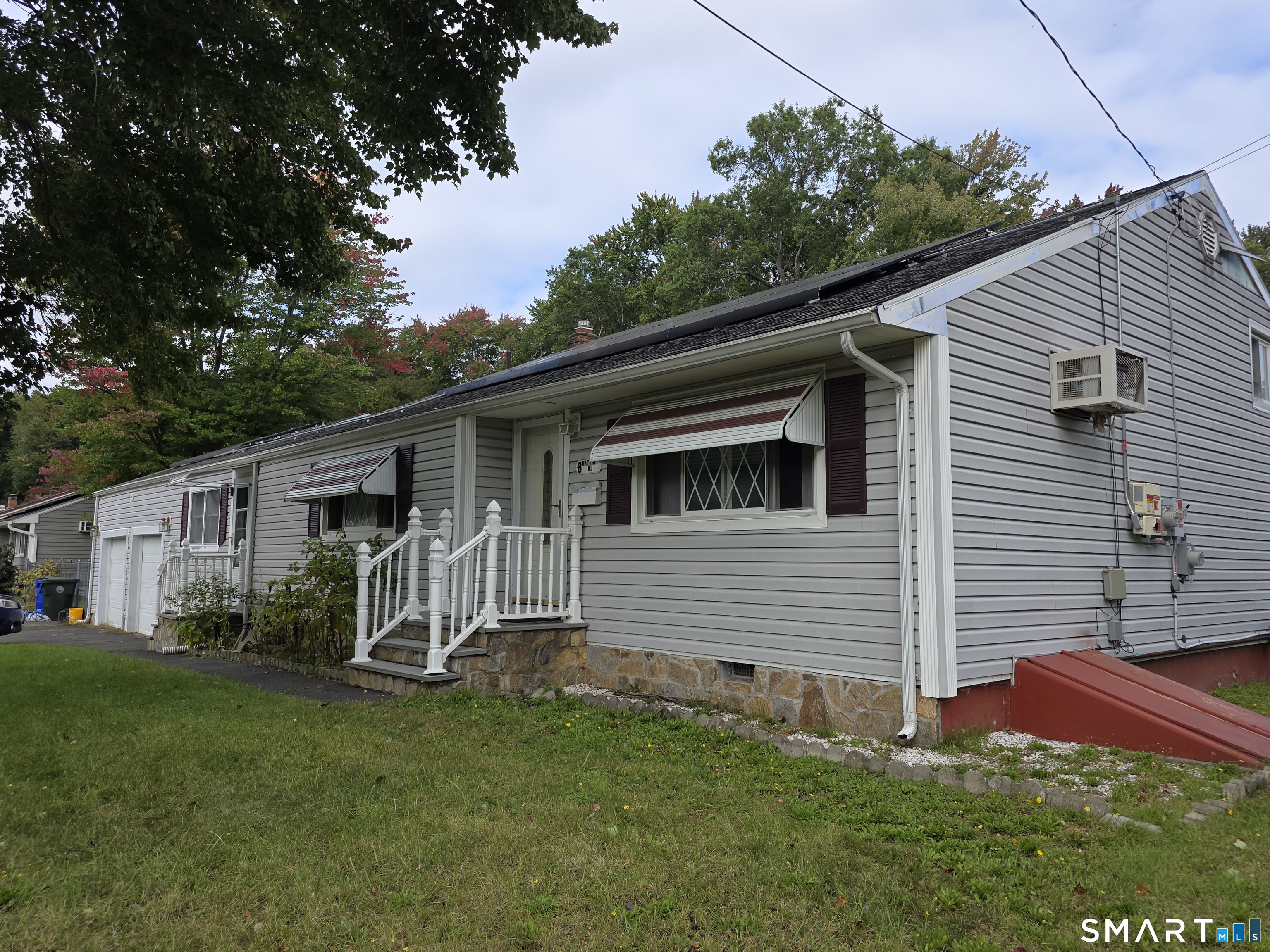8 Matthew Road East Hartford, CT 06108 - Photo 3 of 28 Gallery Image 3
