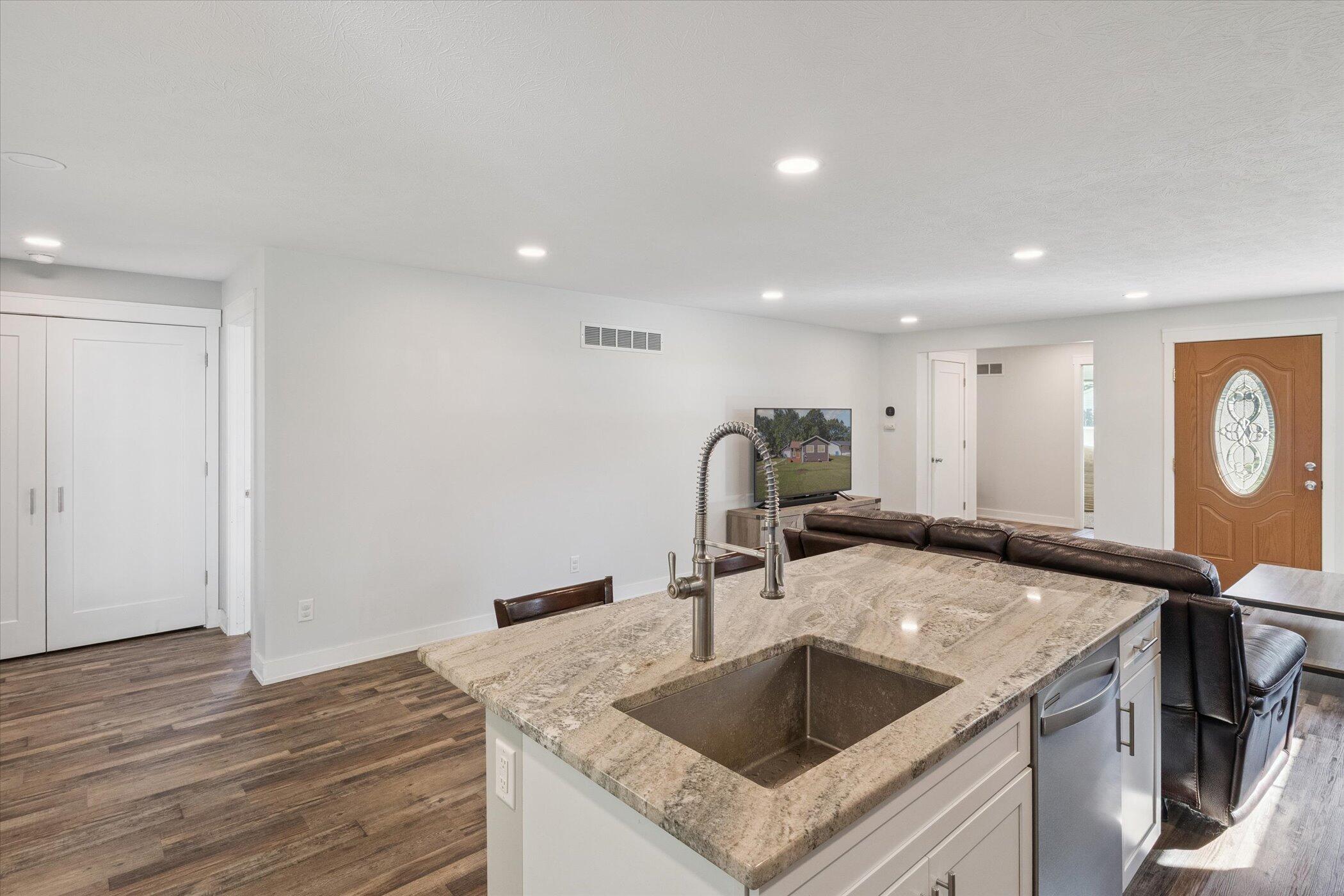 1394 Huntly Road Niles, MI 49120 - Photo 15 of 37 Kitchen