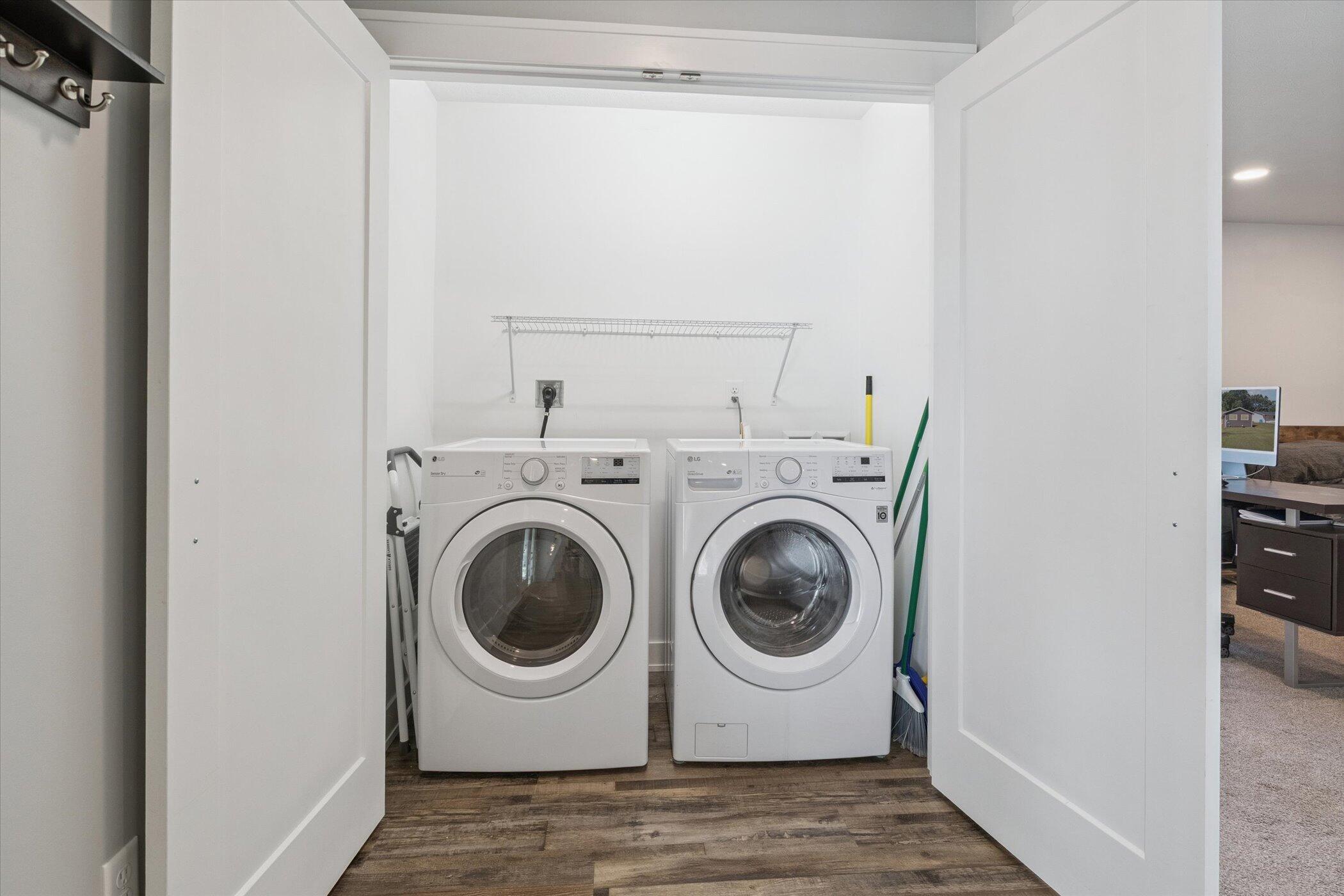 1394 Huntly Road Niles, MI 49120 - Photo 26 of 37 Laundry