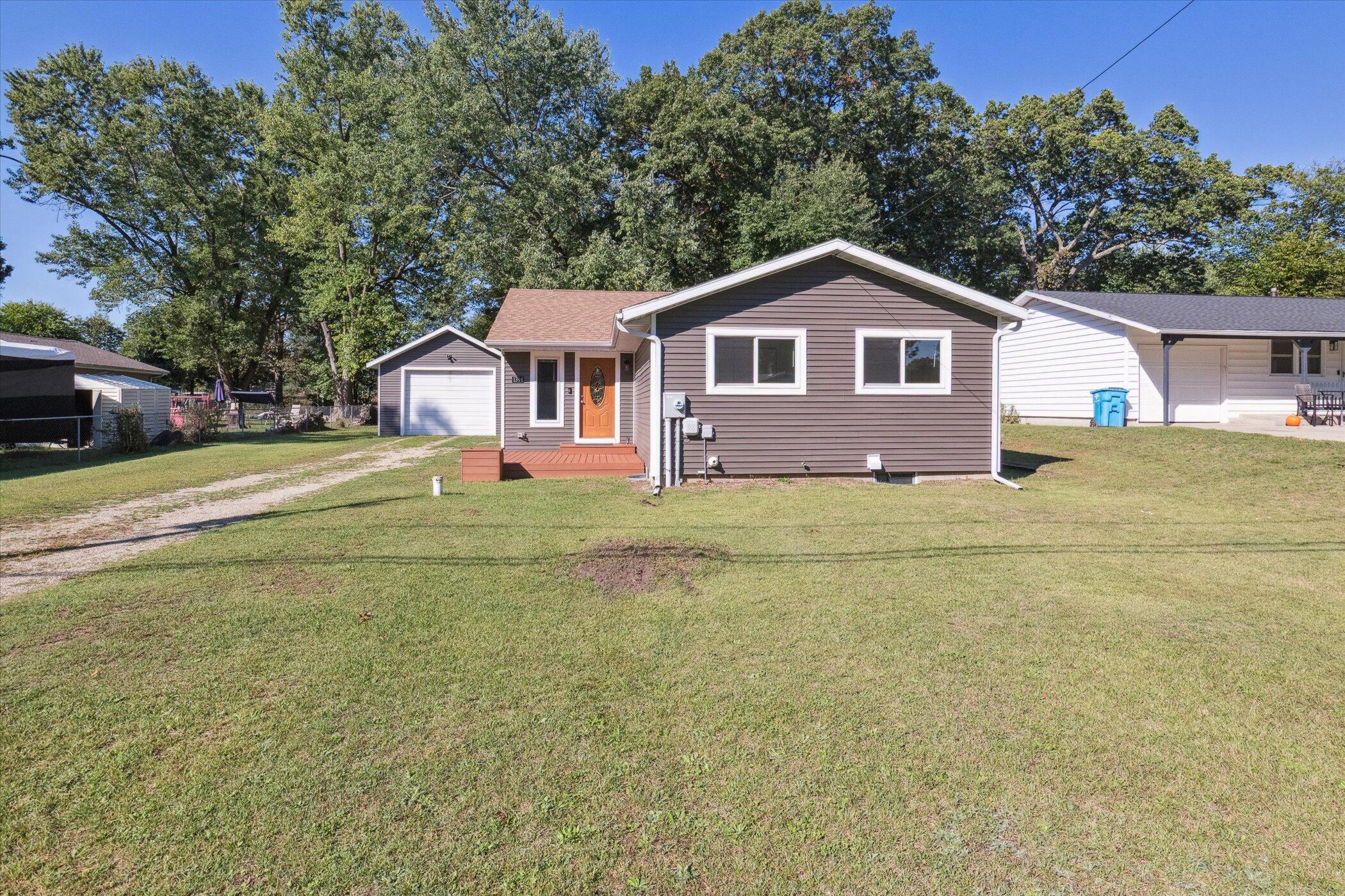 1394 Huntly Road Niles, MI 49120 - Photo 37 of 37 Front of Home