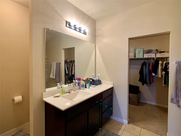 $1,995 | 5721 Roderick Drive, Austin, TX 78724