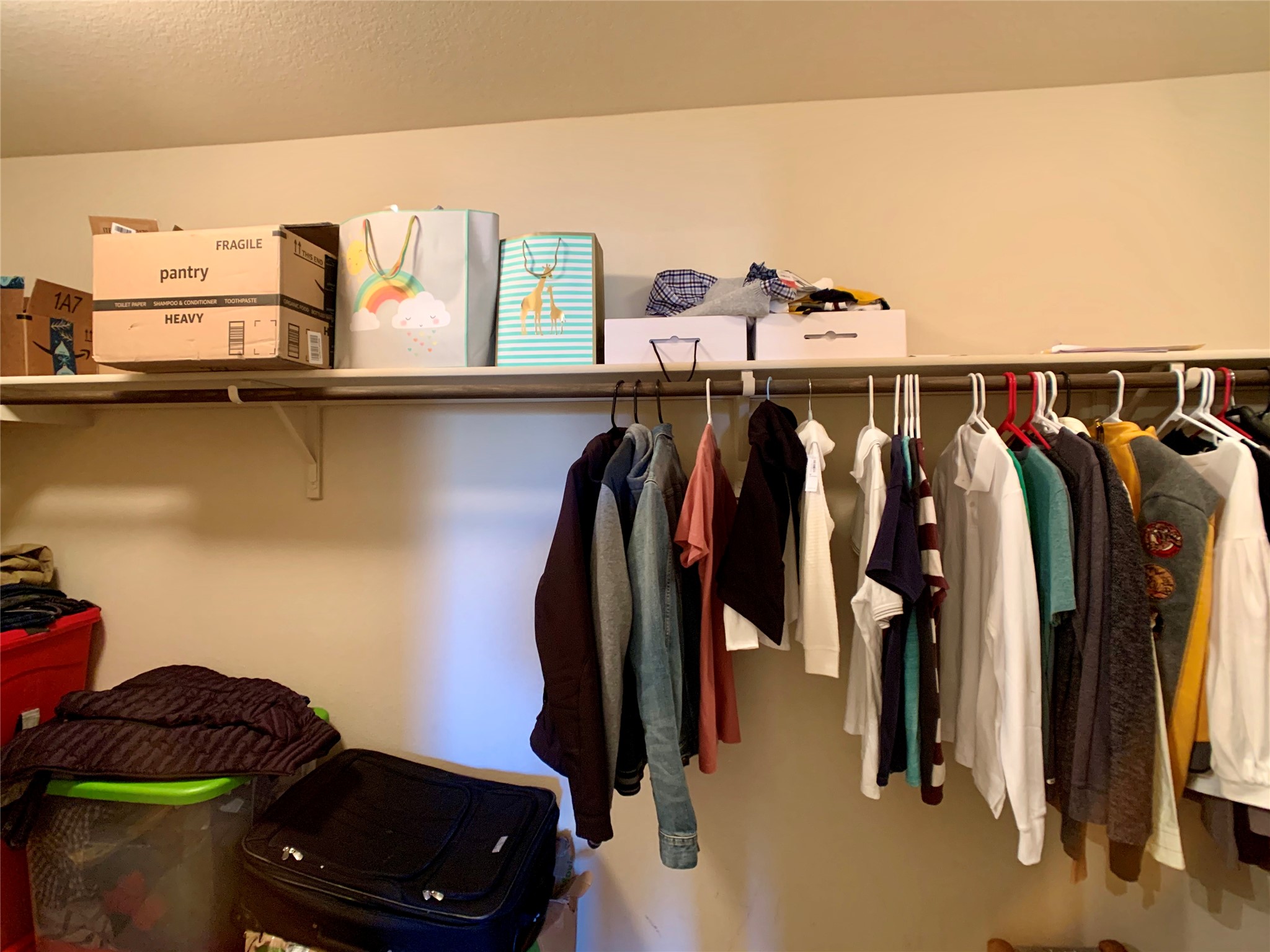 5721 Roderick Drive Austin, TX 78724 - Photo 17 of 26 View of walk in closet