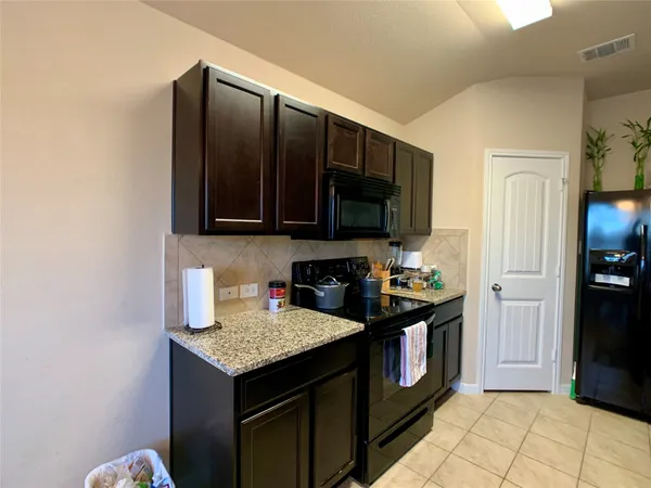 $1,995 | 5721 Roderick Drive, Austin, TX 78724