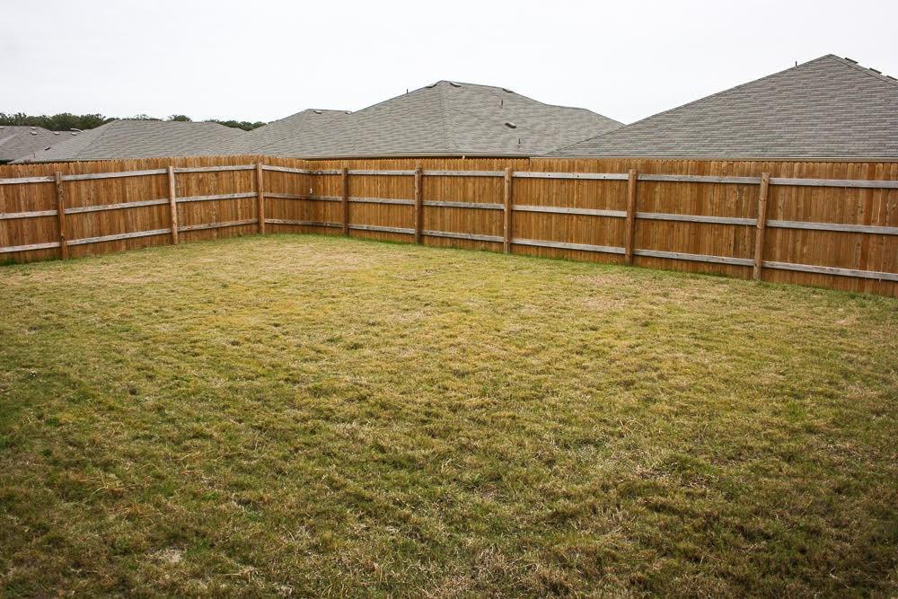 5721 Roderick Drive Austin, TX 78724 - Photo 25 of 26 View of fenced backyard