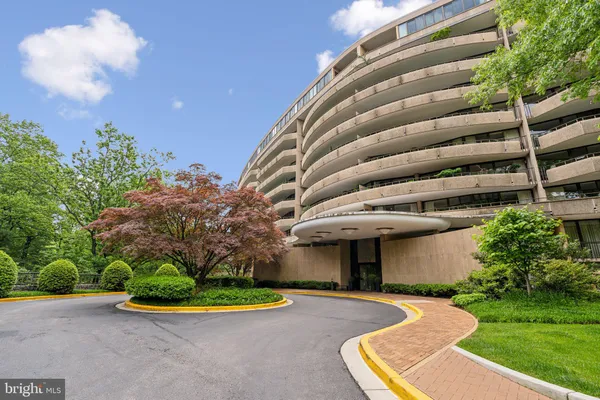 $1,250,000 | 4200 Massachusetts Avenue Northwest, Unit 106, Washington, DC 20016